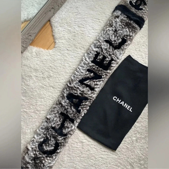 Chanel Orylag Fur Scarf Black White Grey Beige Neutral Rare Super Soft Logo CC - Picture 1 of 14